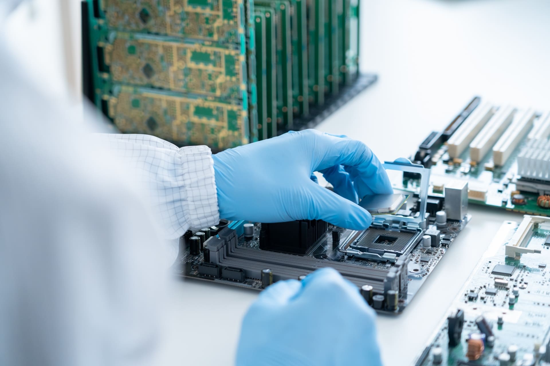 配線によるノイズの原因とは？電子回路で意識すべき対策ポイント